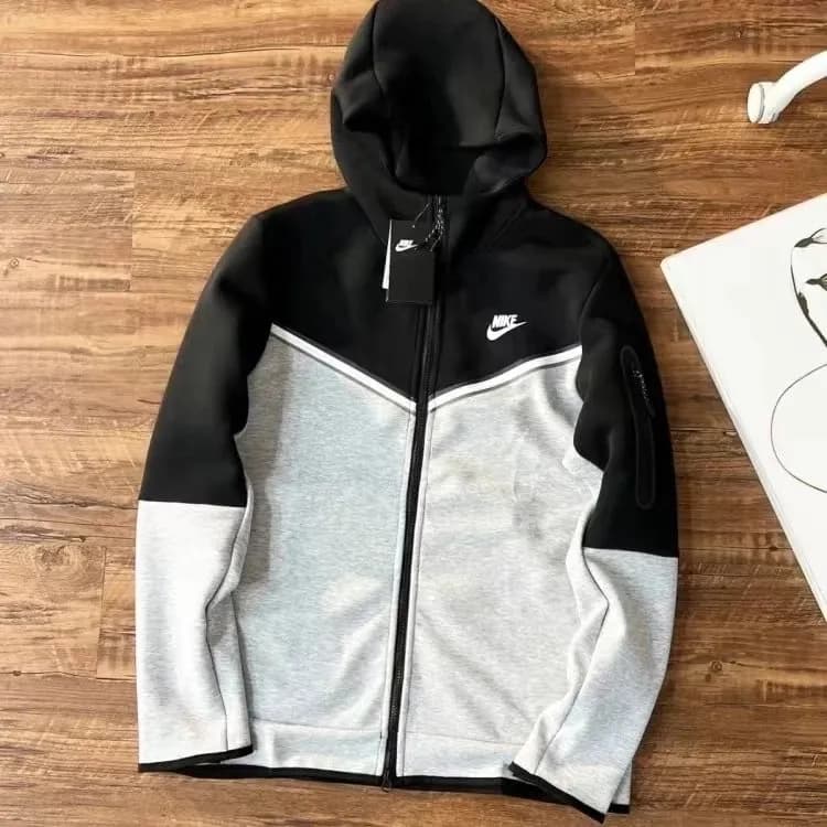 Nike Tech Fleece Joggers Heather Grey — 28