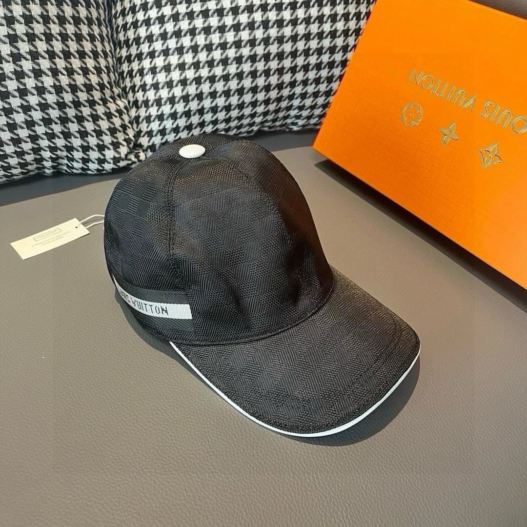 Burberry Baseball Cap Monogram Trim — 832# 黑色小字（盒子+防尘袋）
