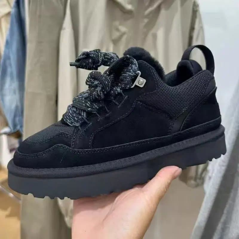 UGG Mini Platform Classic Suede — 18
