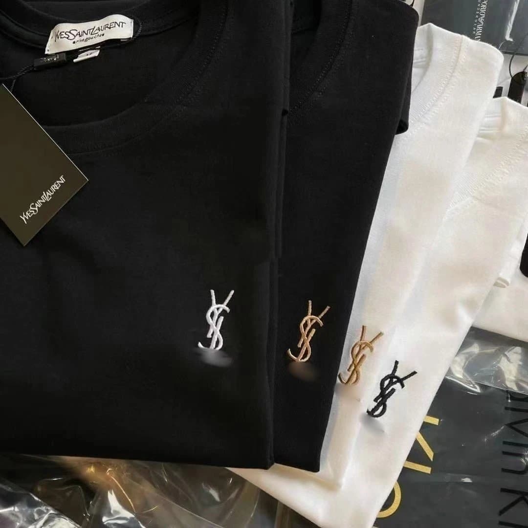 Saint Laurent T-Shirt Monogram Logo — 黑色衣服白小兰
