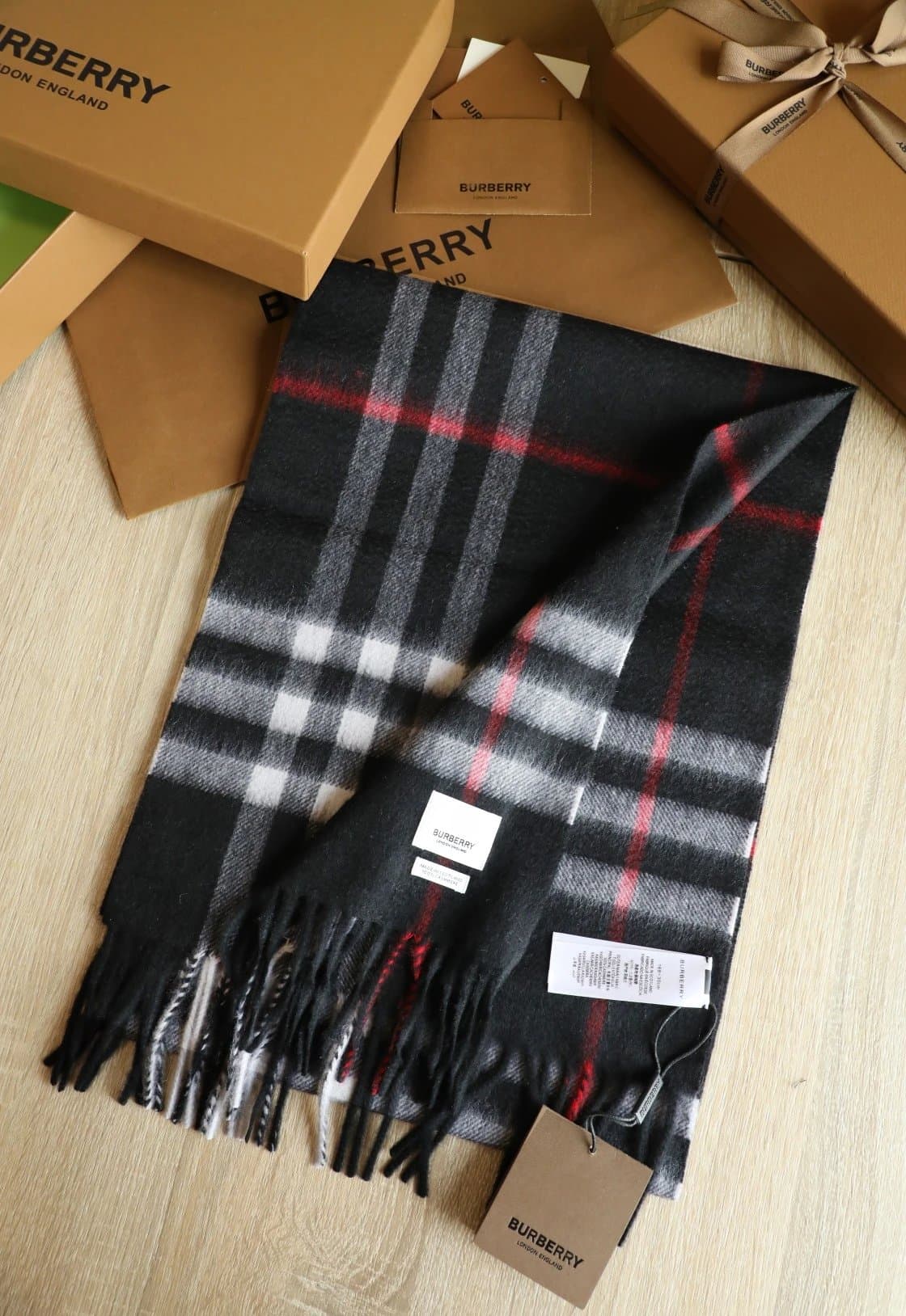 Burberry Classic Check Scarf Black/White/Red