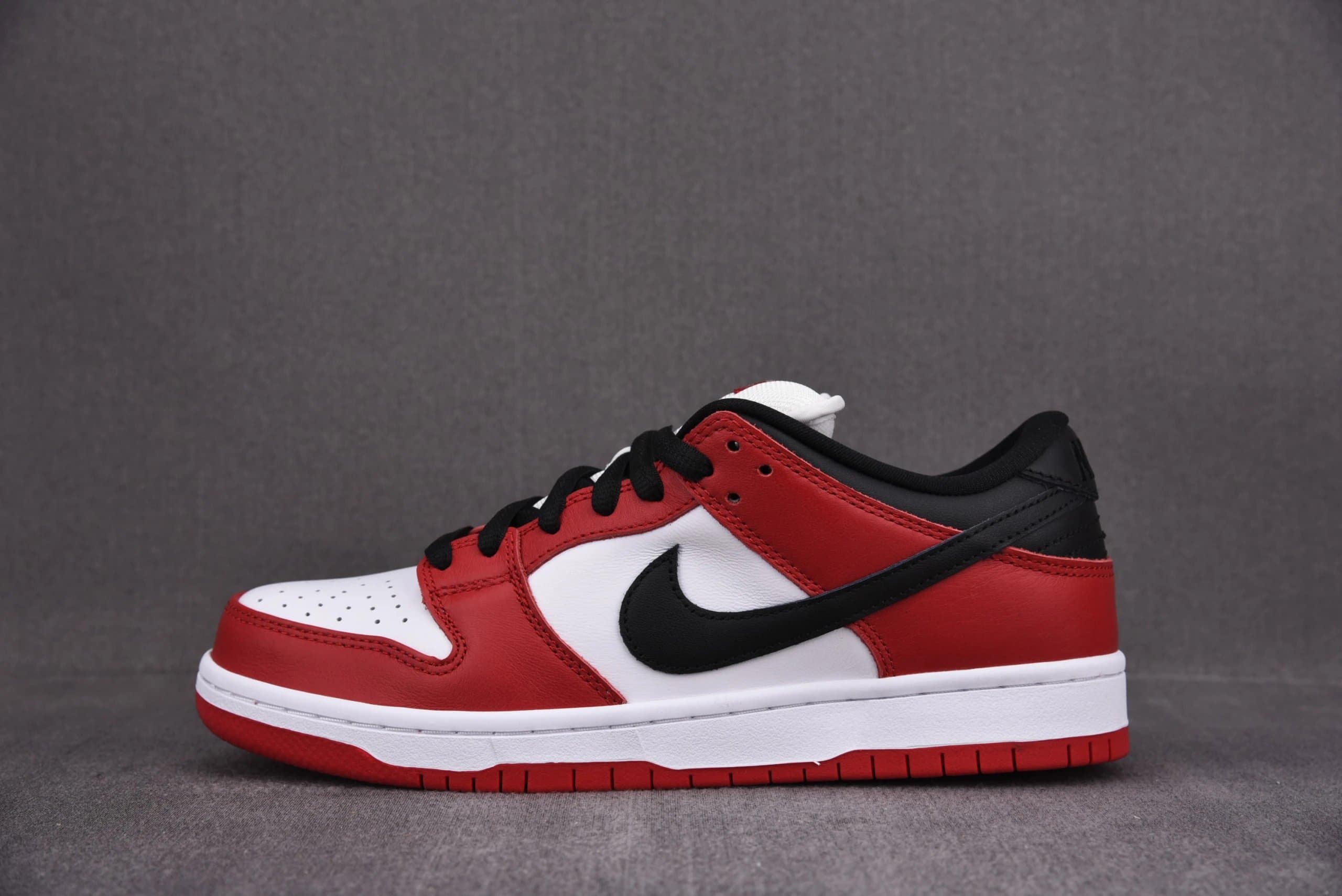 Nike Dunk Low Chicago