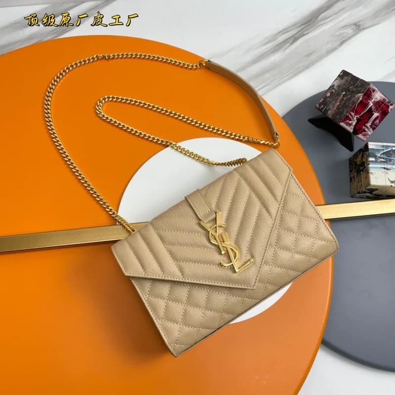 Saint Laurent Niki Mini Smooth Leather — 100【款式】