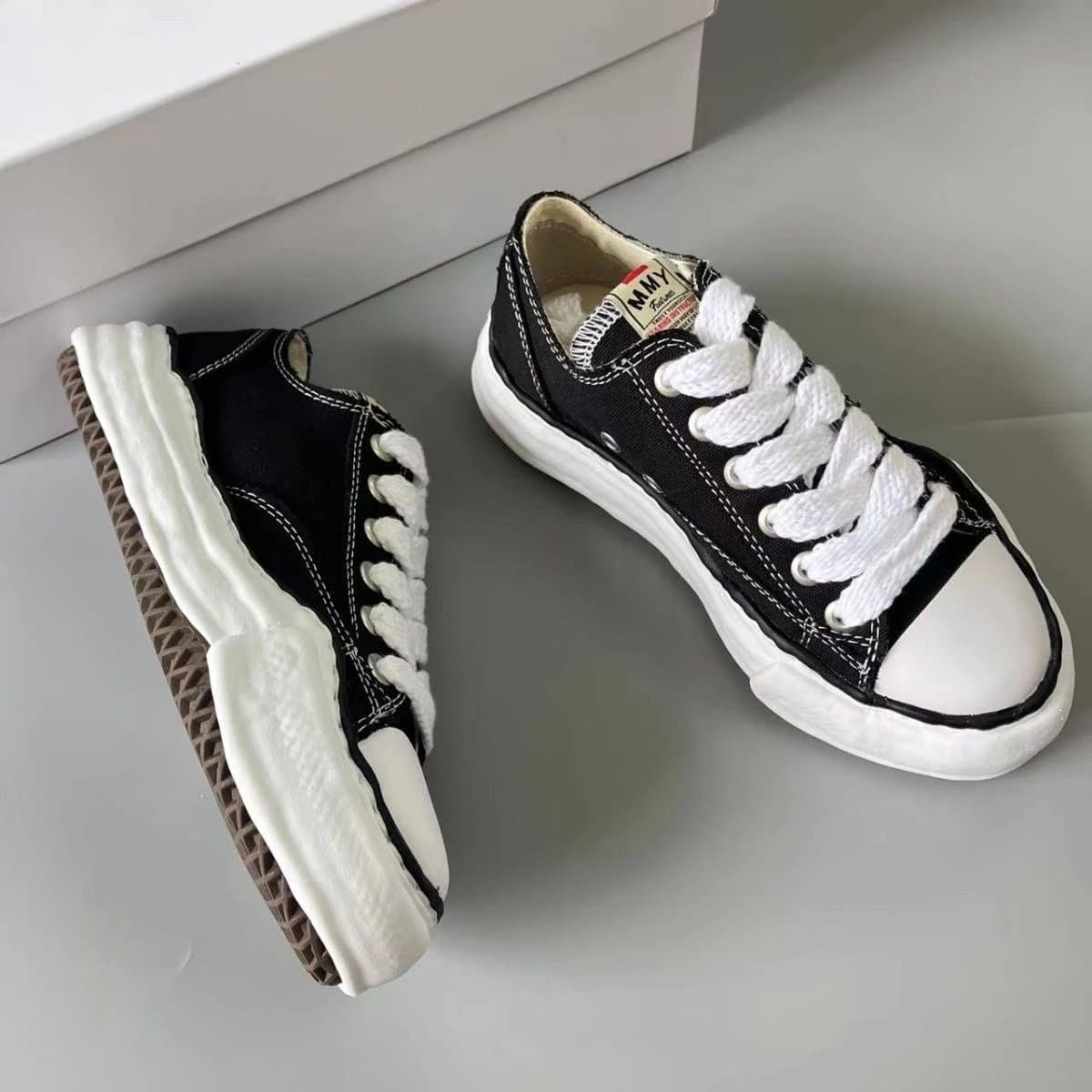 Maison Margiela Tabi Sneaker Black/White