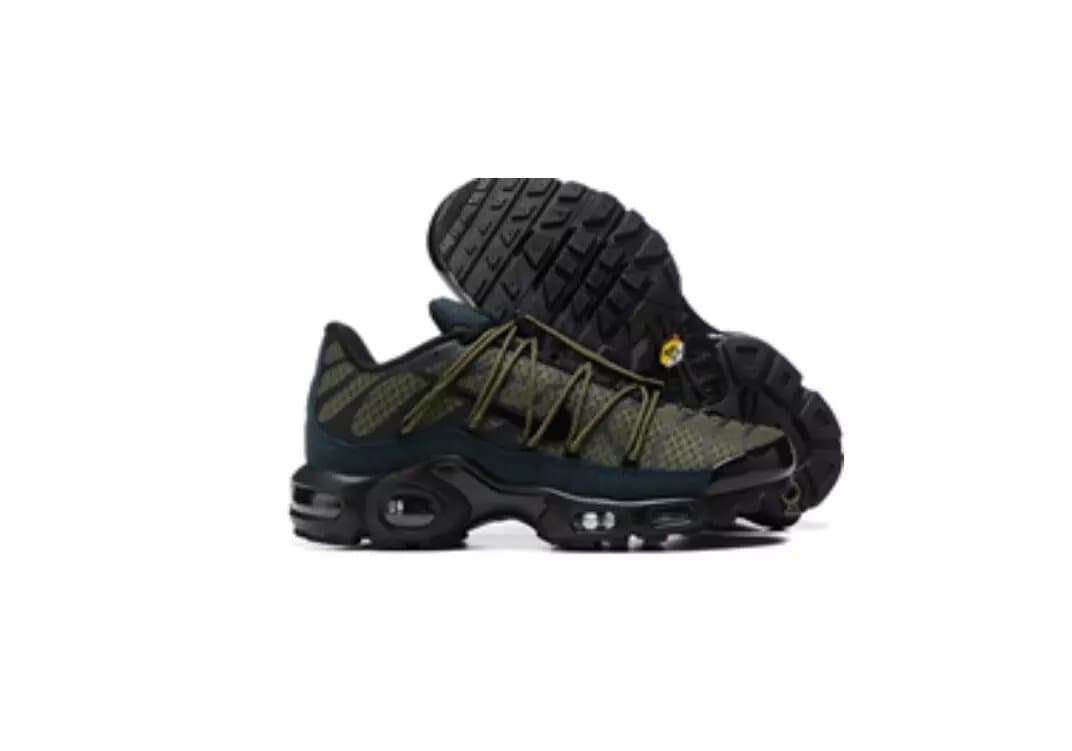 Nike Air Max Plus Triple White — 29