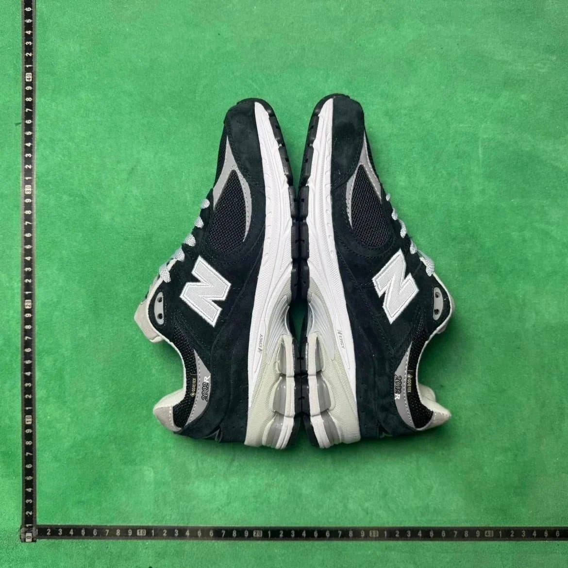 New Balance 2002R Cloud White — 2号黑灰银M2002RXD