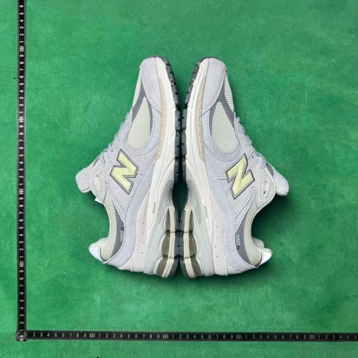 New Balance 2002R Ocean Wave — 7号浅米灰色M2002RLN
