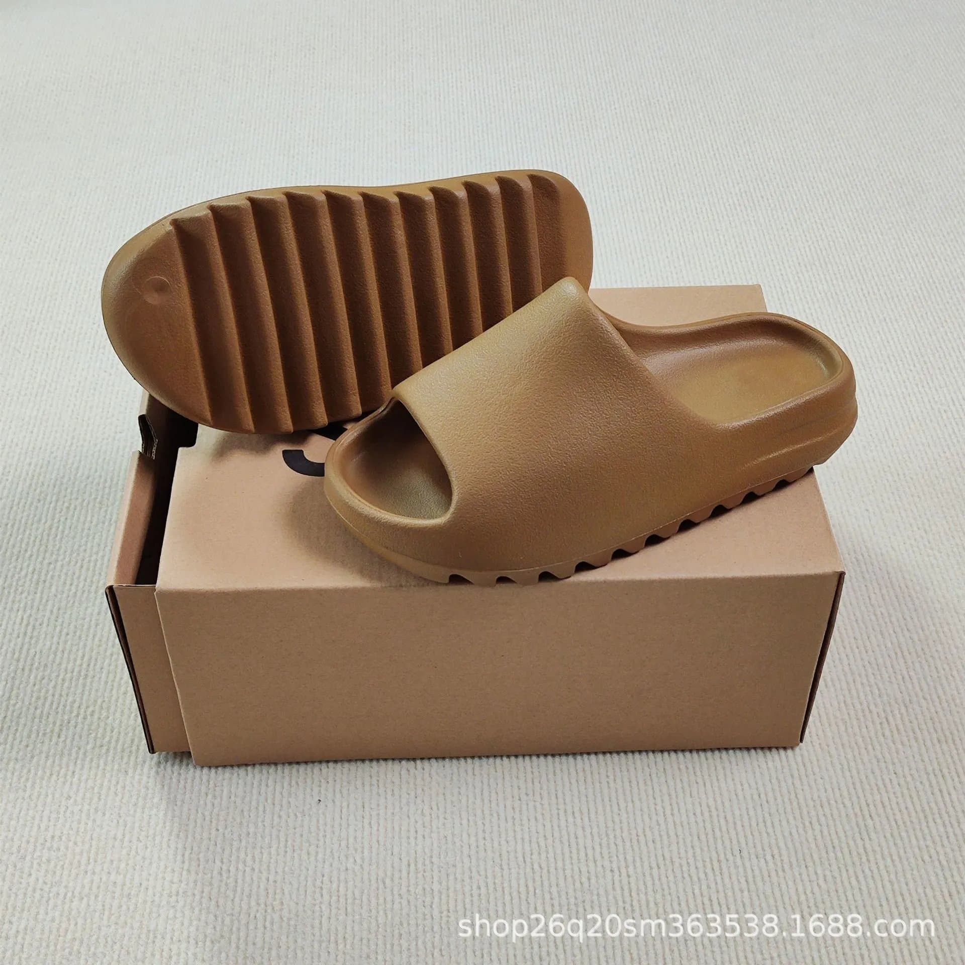 Yeezy Slide Earth