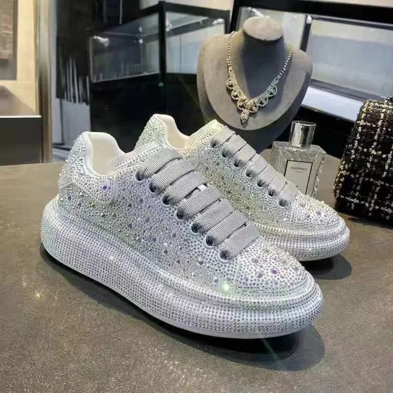 Alexander McQueen Sneaker White with Black Heel Tab — 银钻