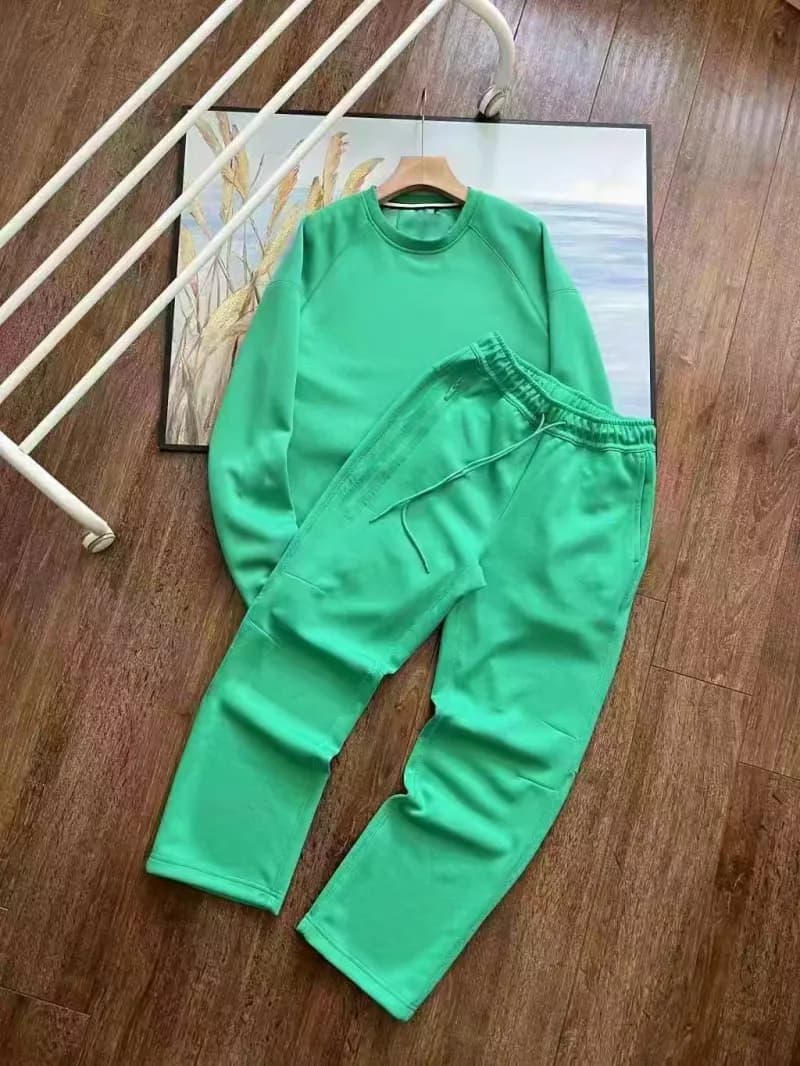 Lululemon Hooded Jacket and Joggers Set Lemonade Yellow — 绿色圆领套装