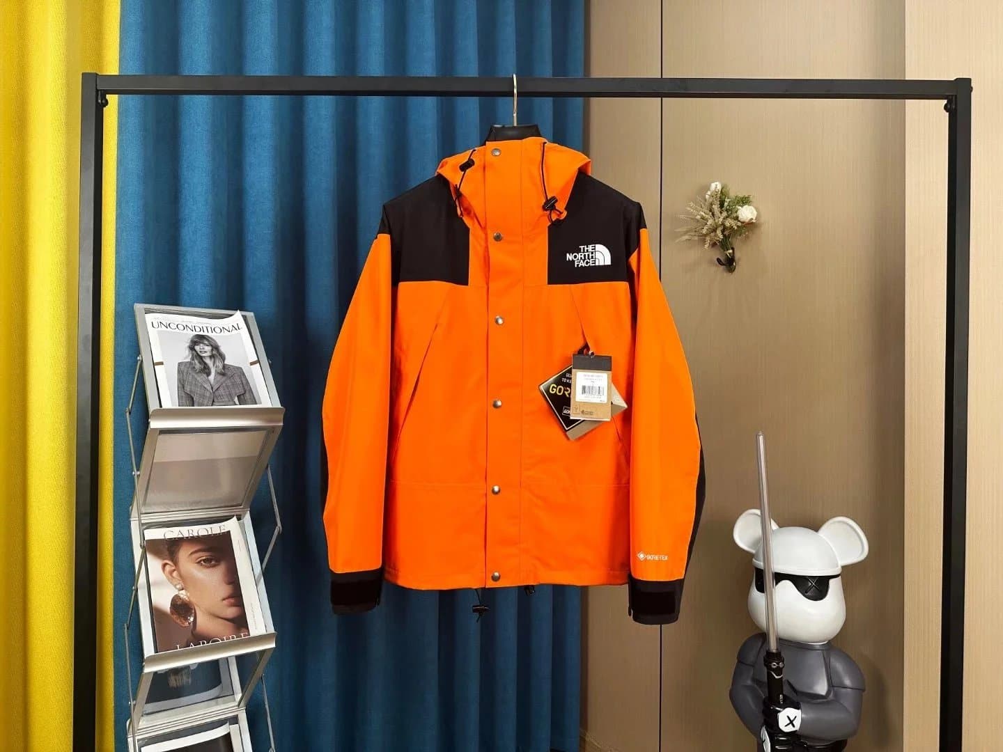 The North Face Mountain Light Jacket GORE-TEX — ZP平台版 · 90冲 暴力橙