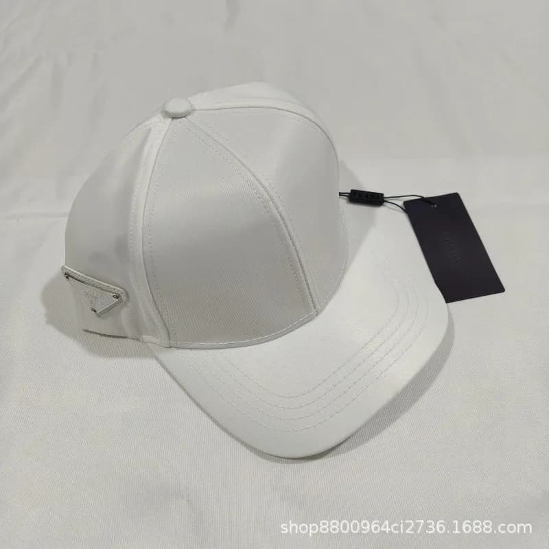 Prada Baseball Cap Triangle Logo — 2侧标白色