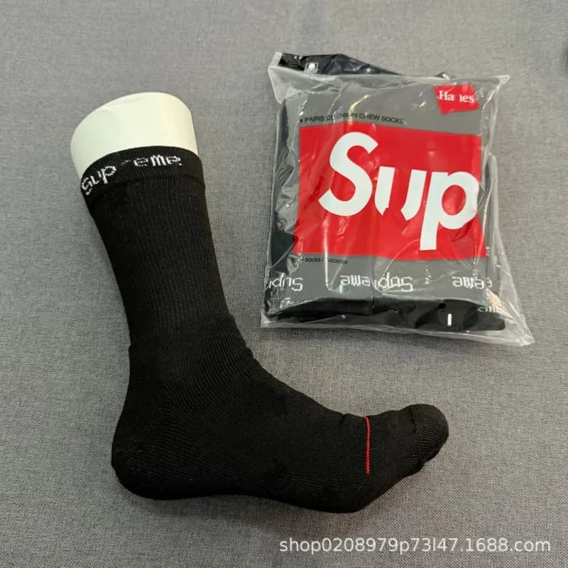 Supreme Cushion Chew Socks Box Logo