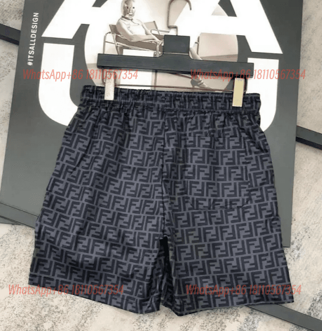Fear of God Essentials Logo Shorts Black — Fendi-灰色
