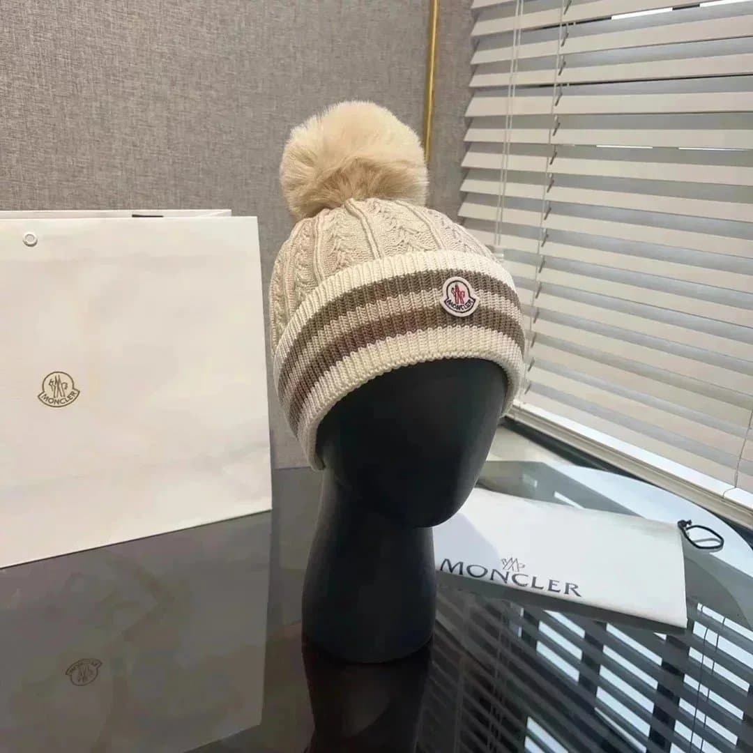 Moncler Ribbed Beanie Classic Logo Patch — 24