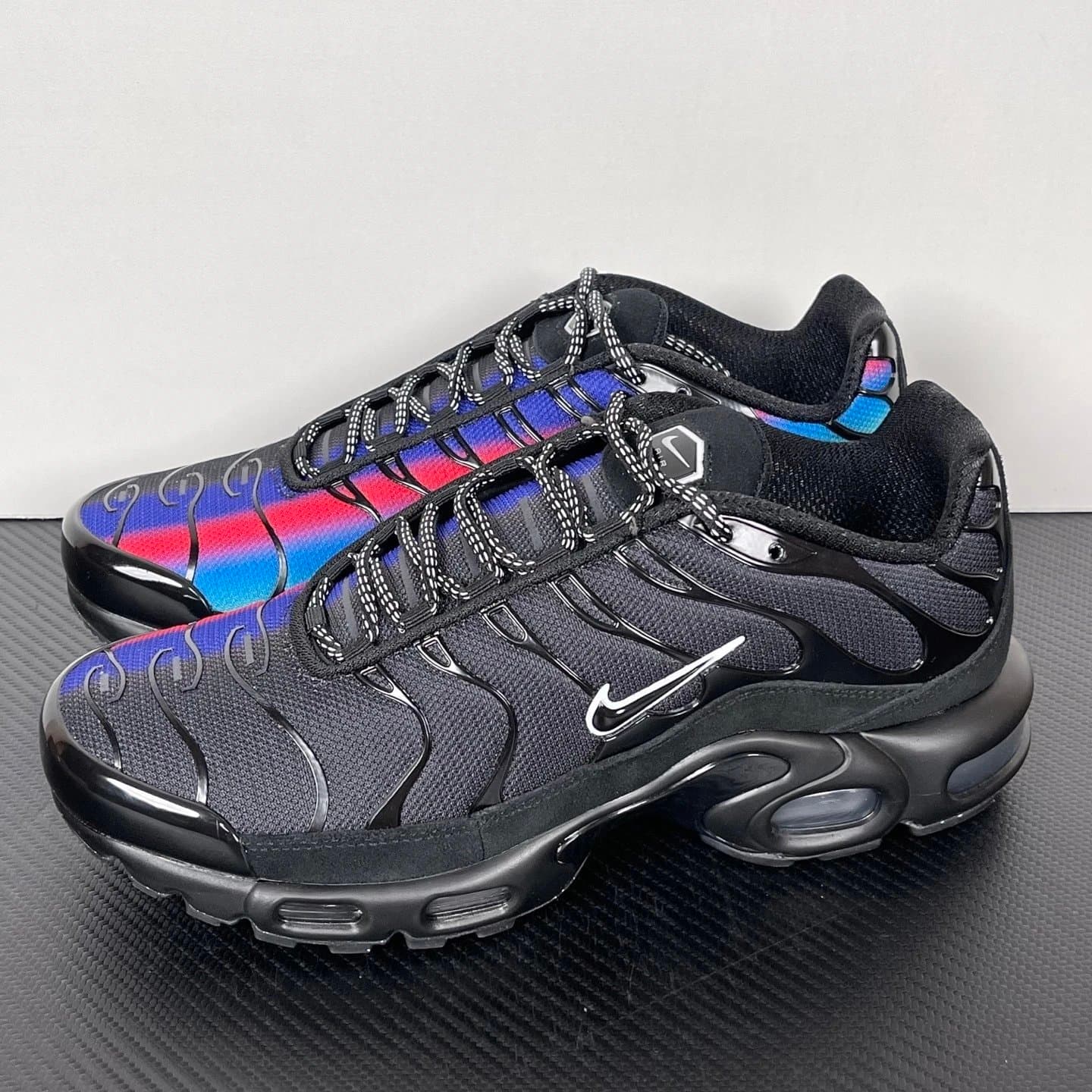 Nike Air Max Plus White Pine Green — PB版本 · Air Max Plus黑彩虹DZ4509-001