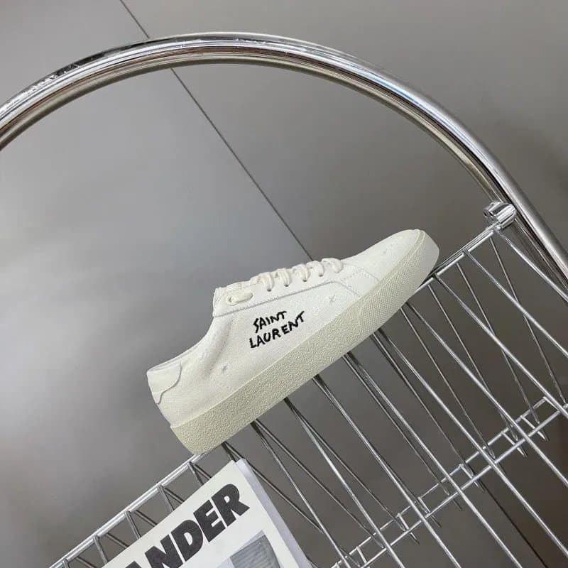 Saint Laurent SL/10 Signature Logo