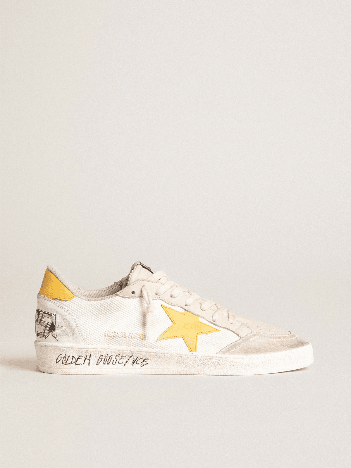 Golden Goose Super-Star Distressed Yellow Star