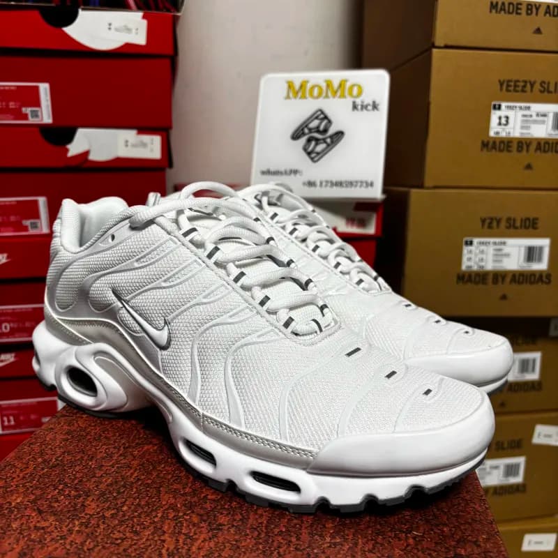 Nike Air Max Plus Triple White