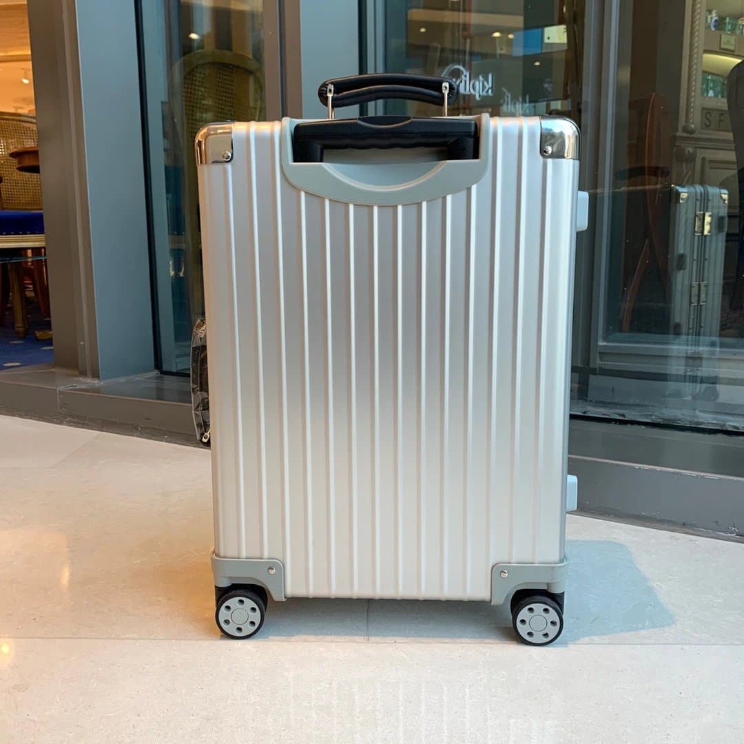 Supreme Hardshell Luggage Box Logo — 黑色把手