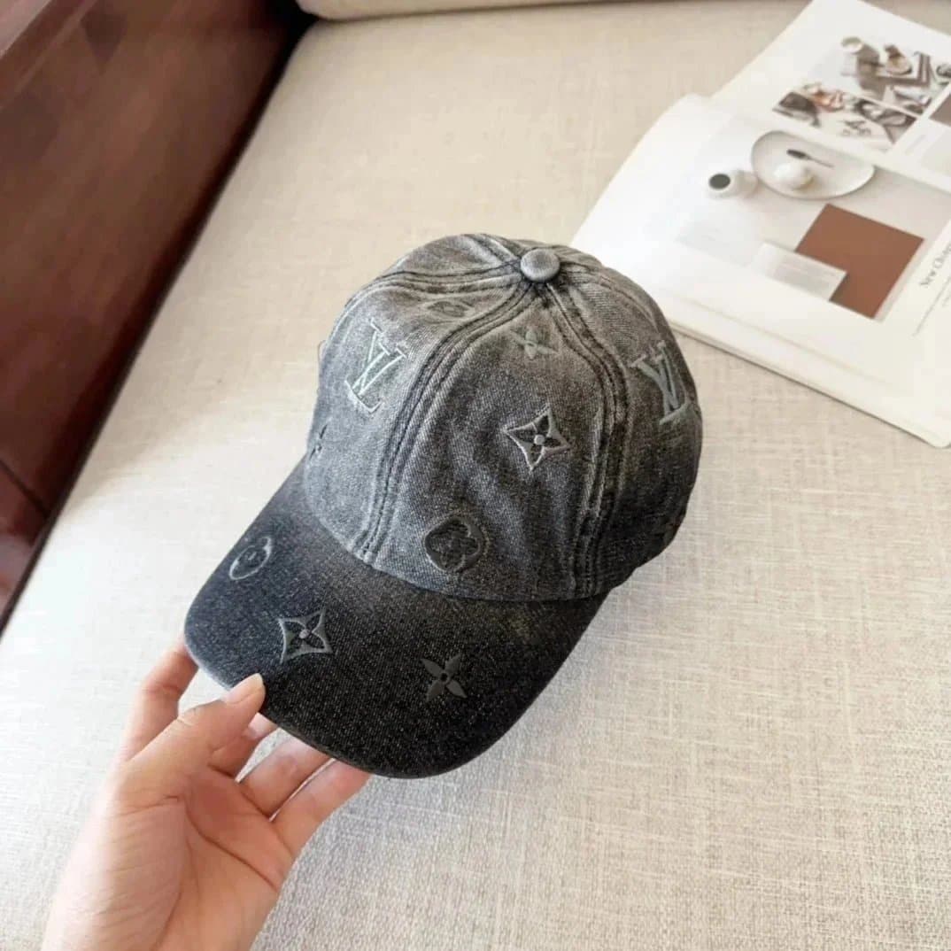 Louis Vuitton Baseball Cap Monogram Canvas — 31