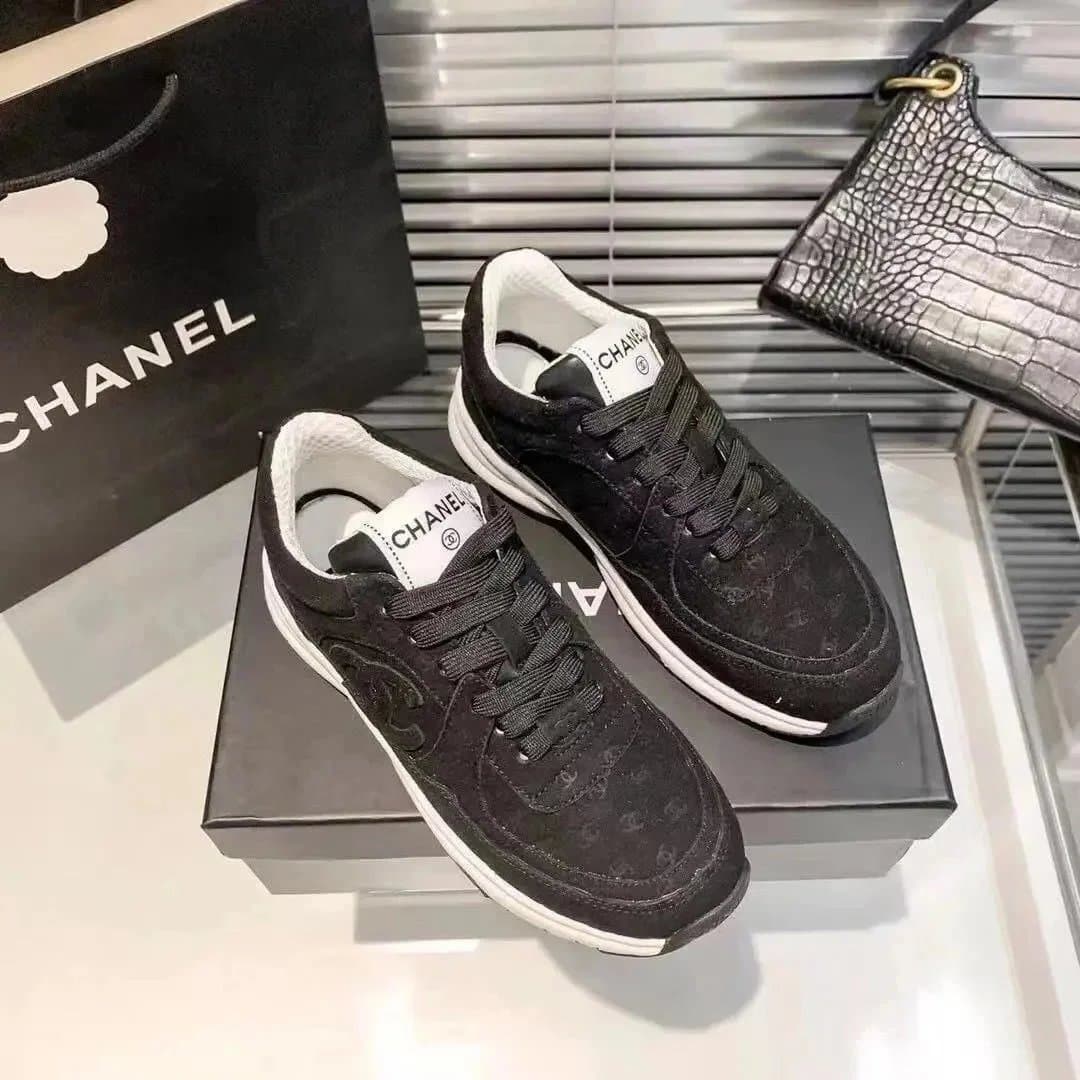 Chanel Sneaker CC Logo — 36