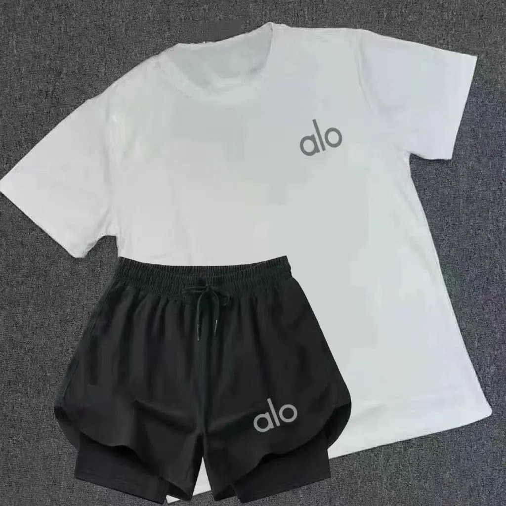 On Logo Tee & Shorts Set Alo Logo