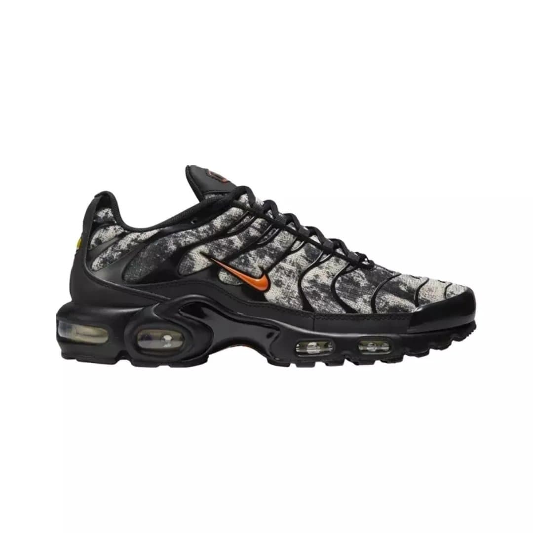 Nike Air Max Plus Flame — Black Orange Camo