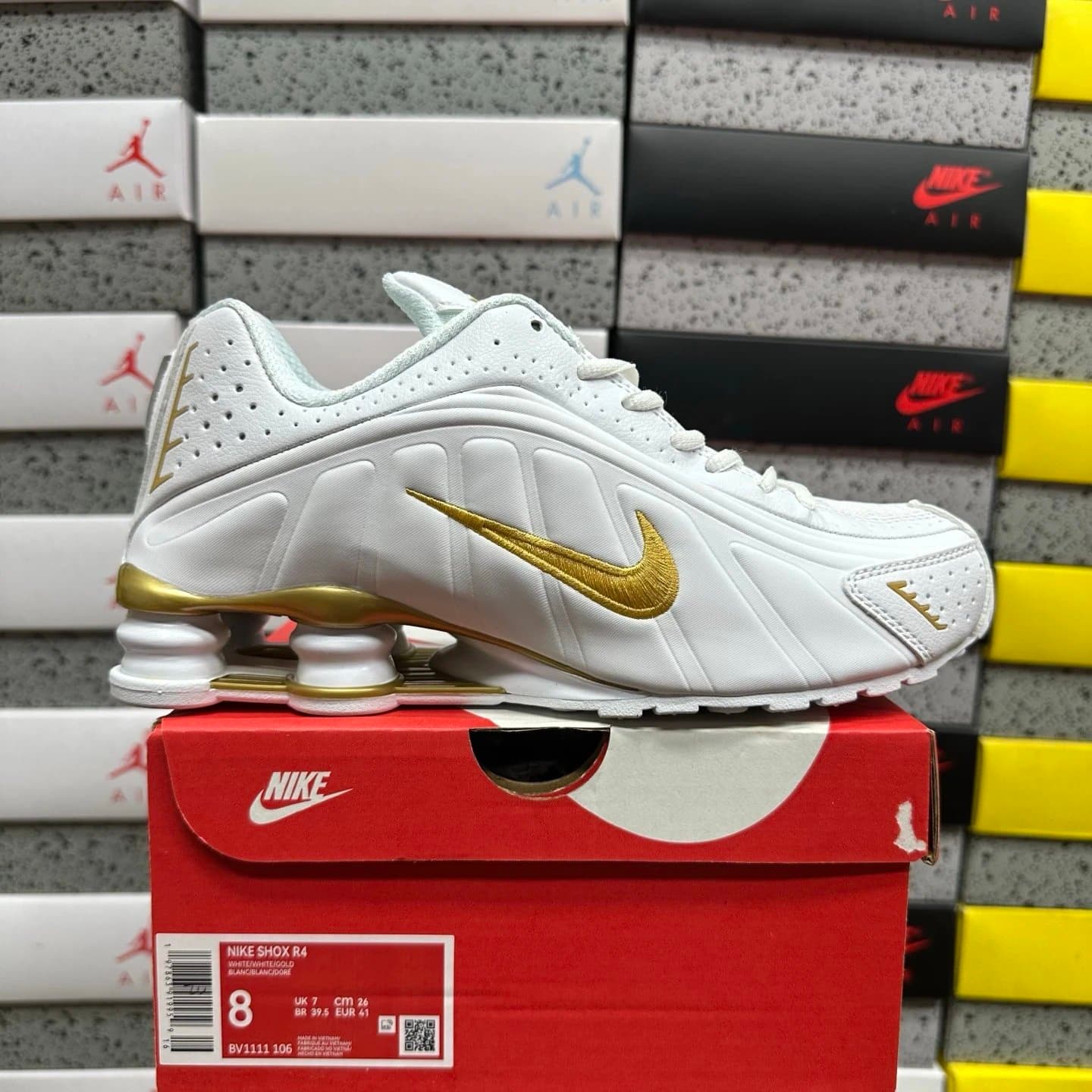 Nike Shox R4 White/Silver — BD版 · BV1111-106