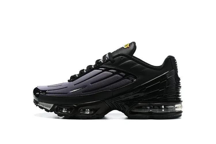 Nike Air Max Plus Triple Black