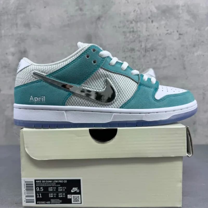 Nike SB Dunk Low Pro April