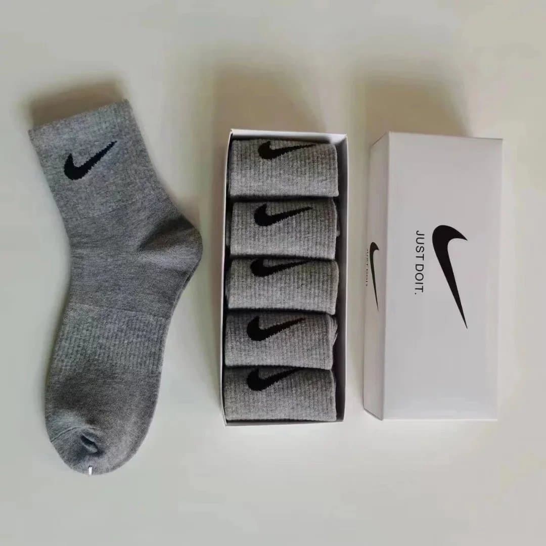 Nike Socks Swoosh Logo