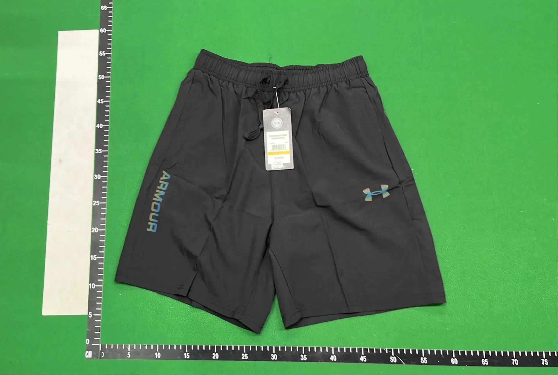 Under Armour UA9122 Mesh Panel — 短裤黑色