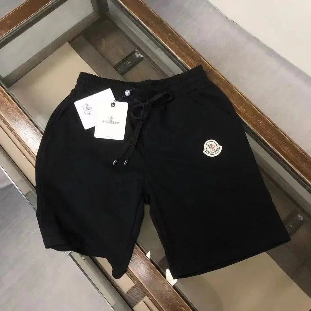 Moncler Logo Patch Shorts Heather Grey — 短裤1