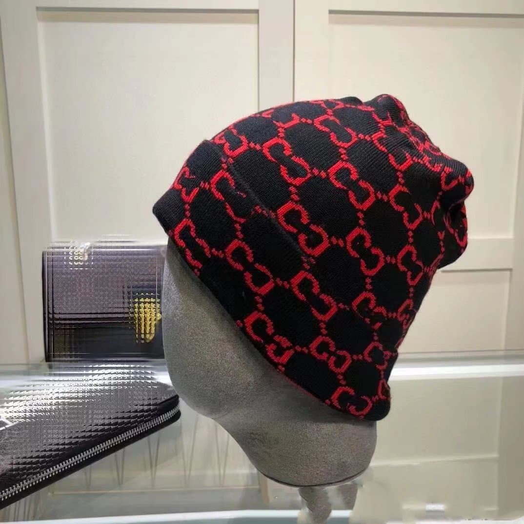Burberry Monogram Knit Beanie Logo Intarsia — 24