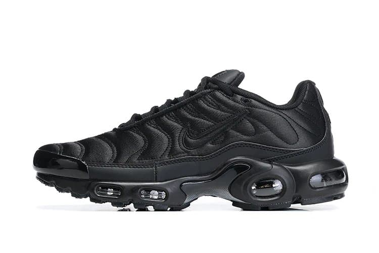 Nike Air Max Plus Triple Black
