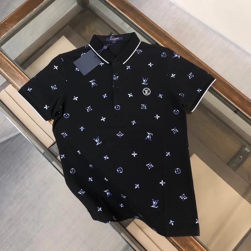 Prada Logo T-Shirt Triangle Logo — 31