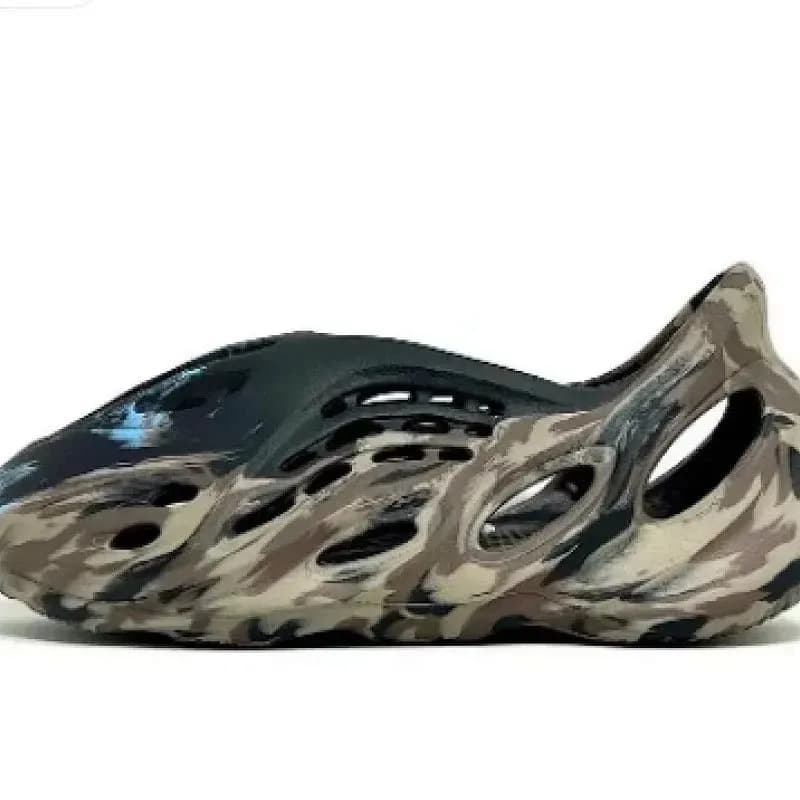 Yeezy Foam Runner Desert Camo