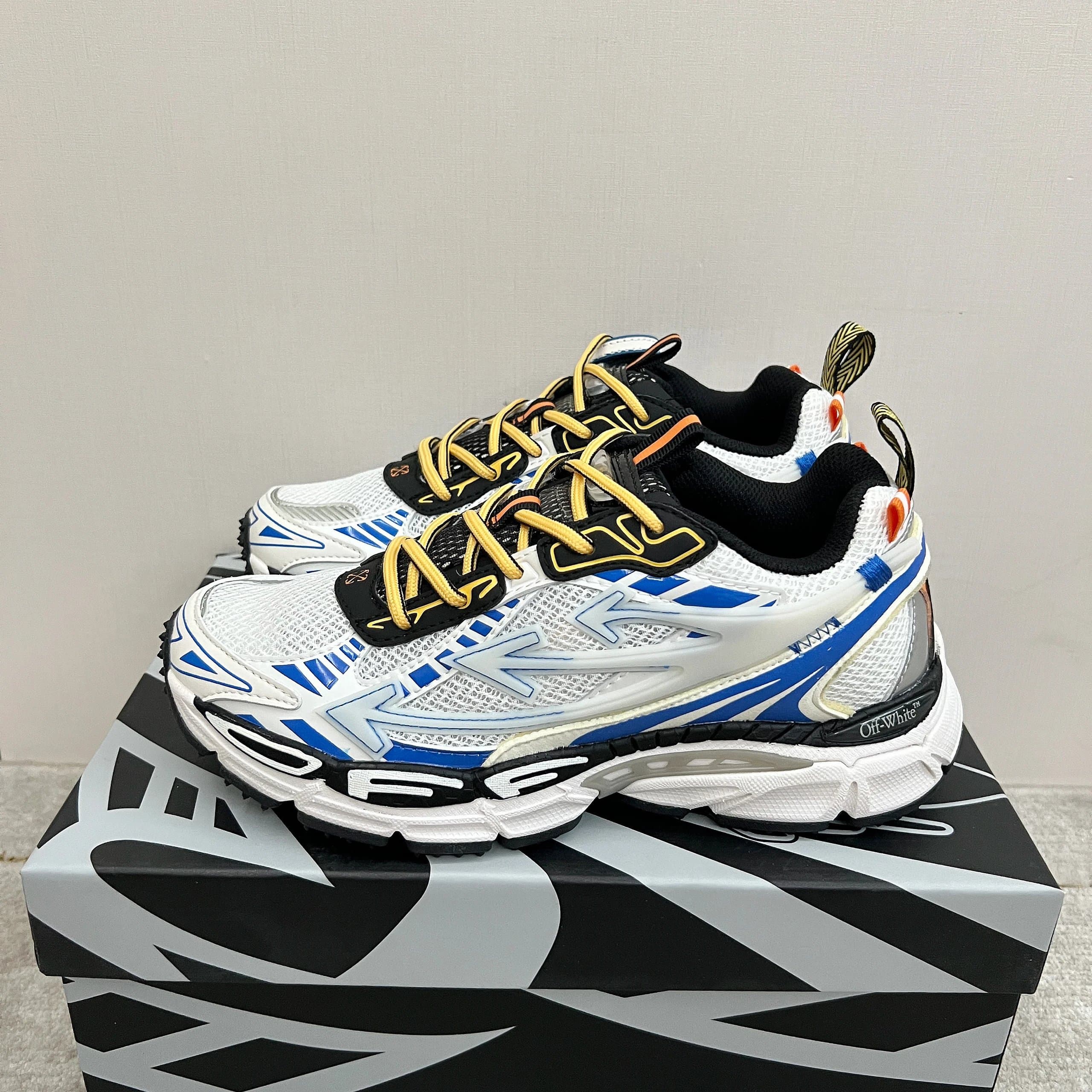 Off-White Diagonal Volt Green — OF19