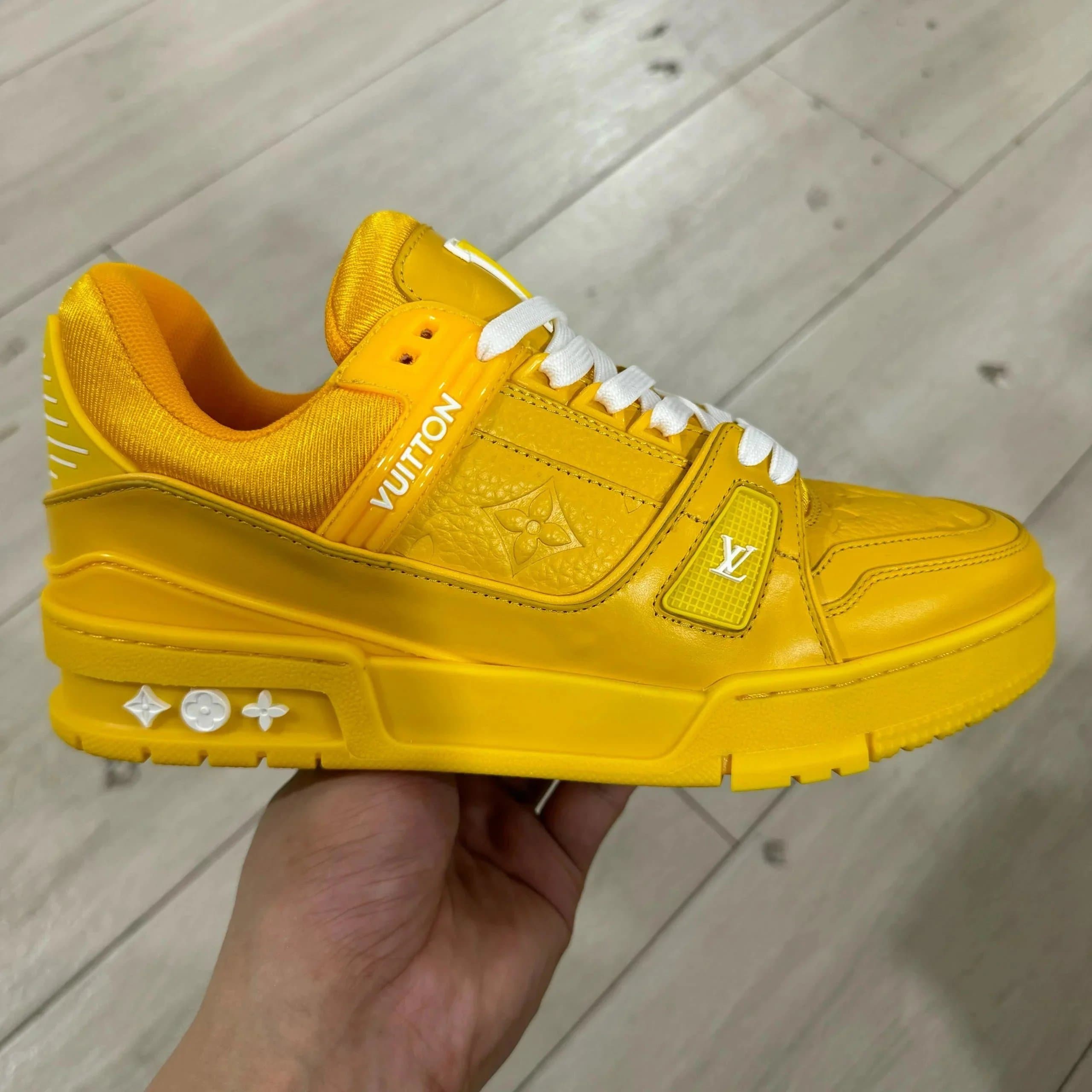 Louis Vuitton LV Trainer Monogram Empreinte — 黄色