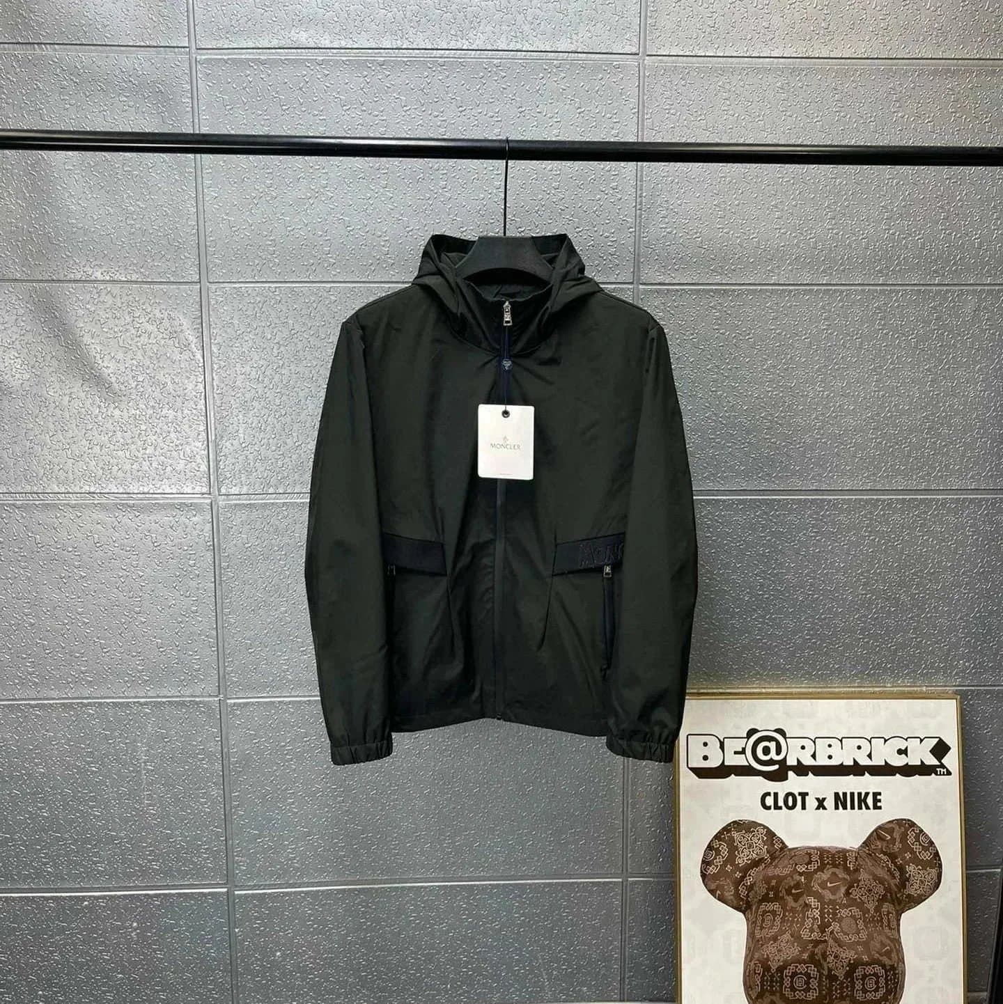 Moncler Windbreaker Jacket Logo Patch — 10