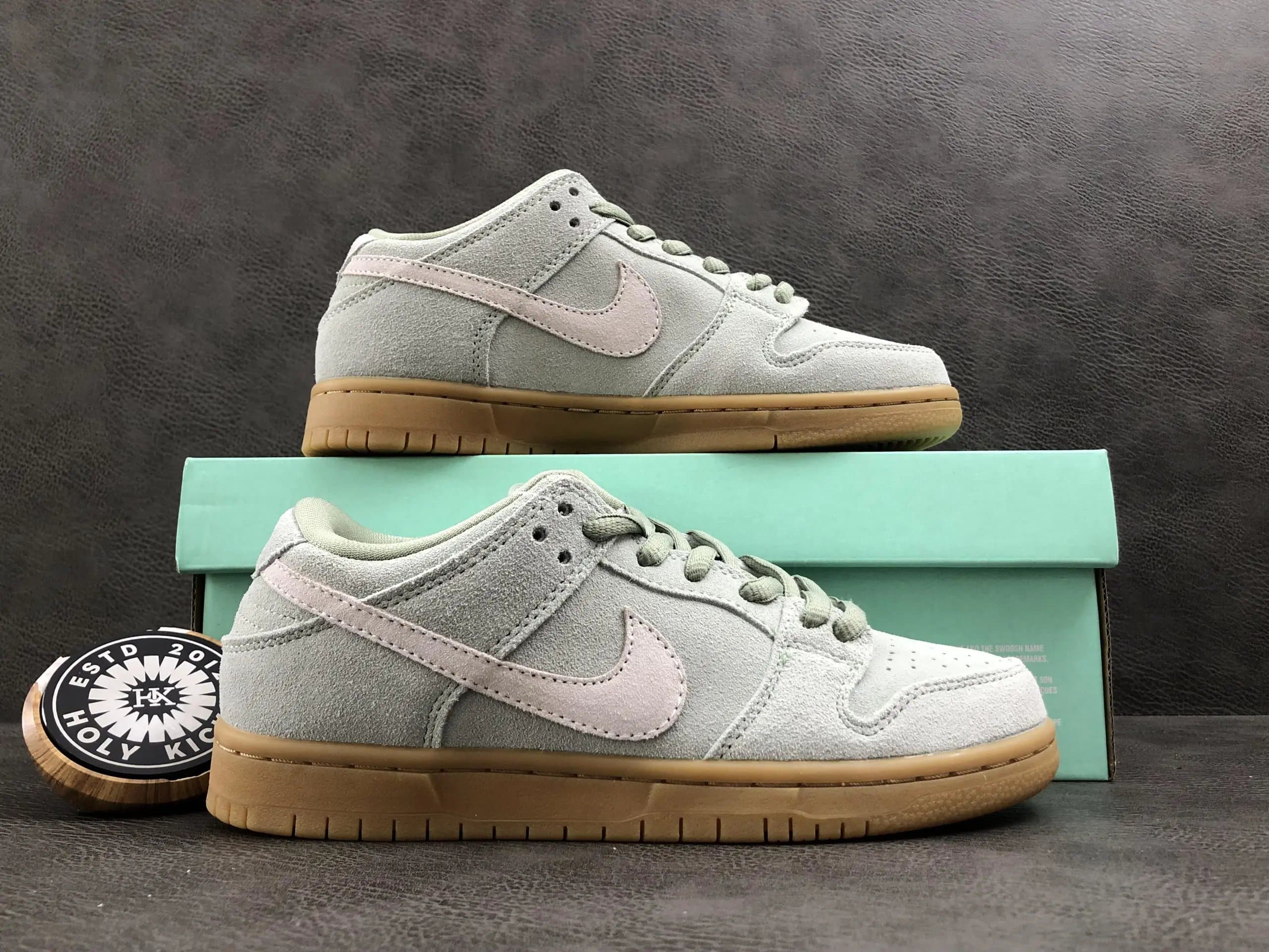 Nike SB Dunk Low April — BQ6817-300