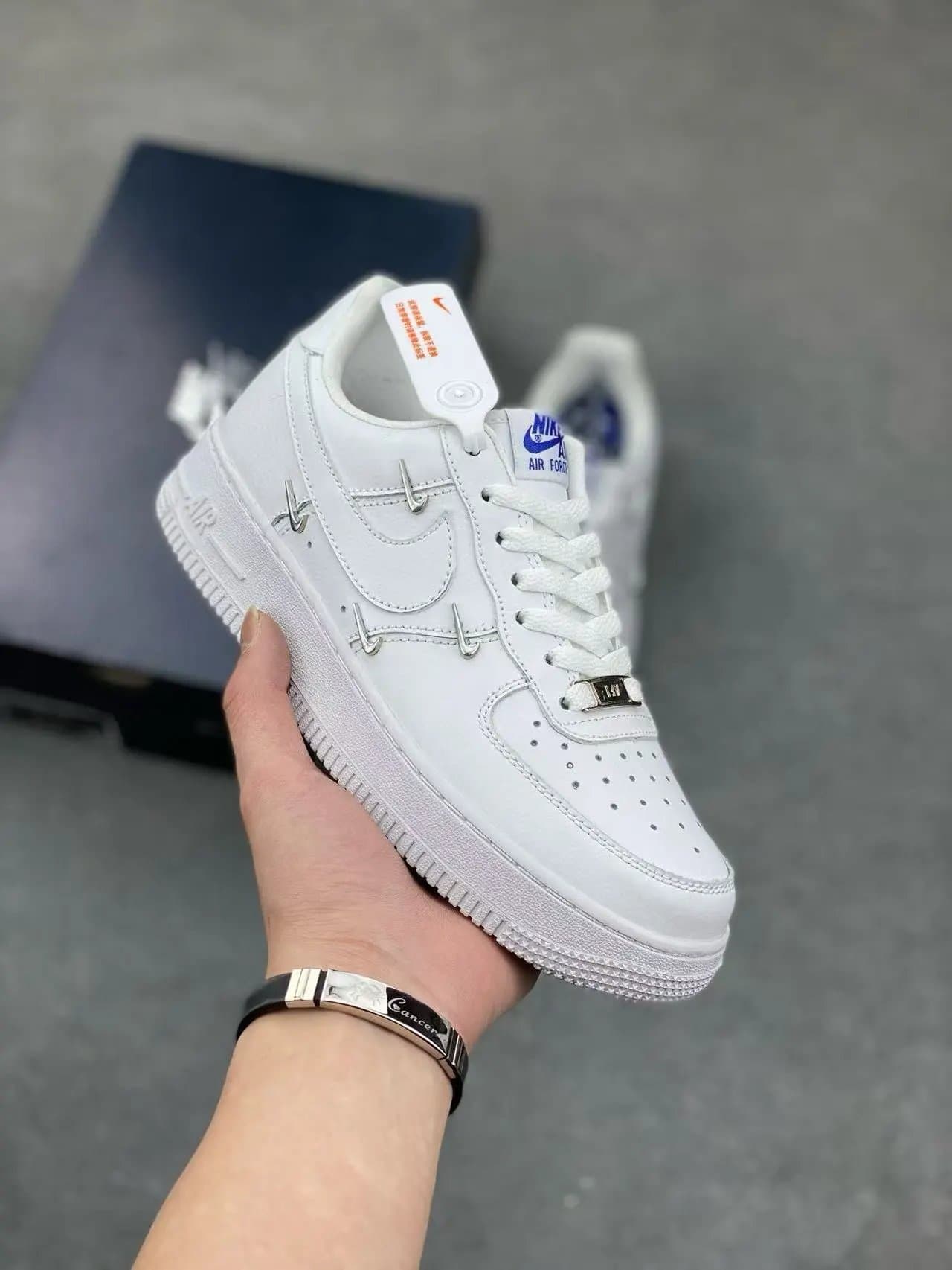 Nike Air Force 1 Low Supreme Box Logo — 38