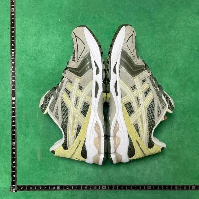 Asics Gel-Kayano 14 Beige Grey