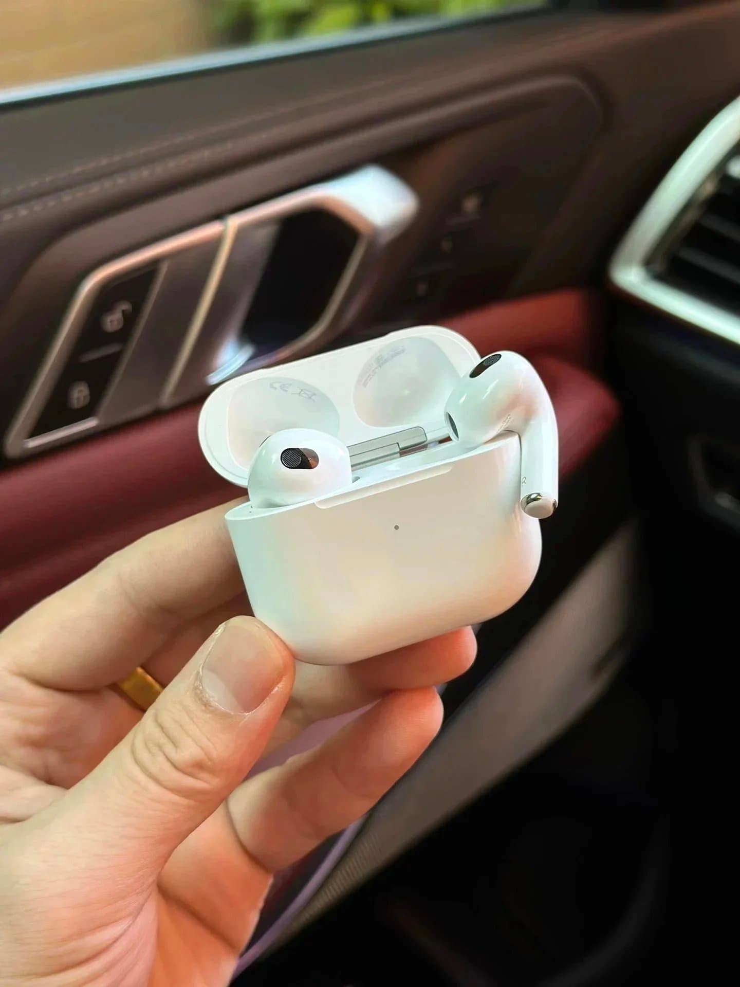 Apple AirPods Pro 2nd Generation