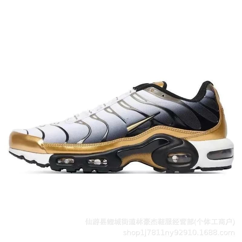 Nike Air Max Plus Sunset Gradient — 32