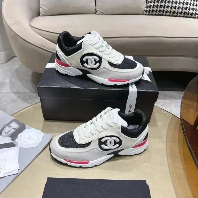 Chanel Sneaker CC Logo — 06