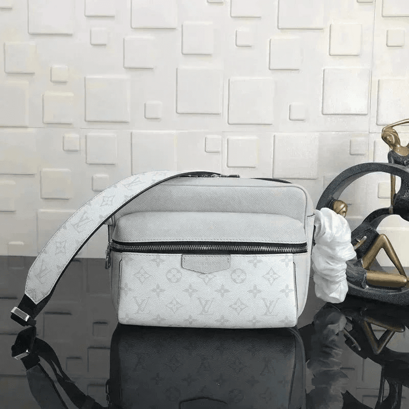 Louis Vuitton Multi Pochette Accessoires Monogram Eclipse