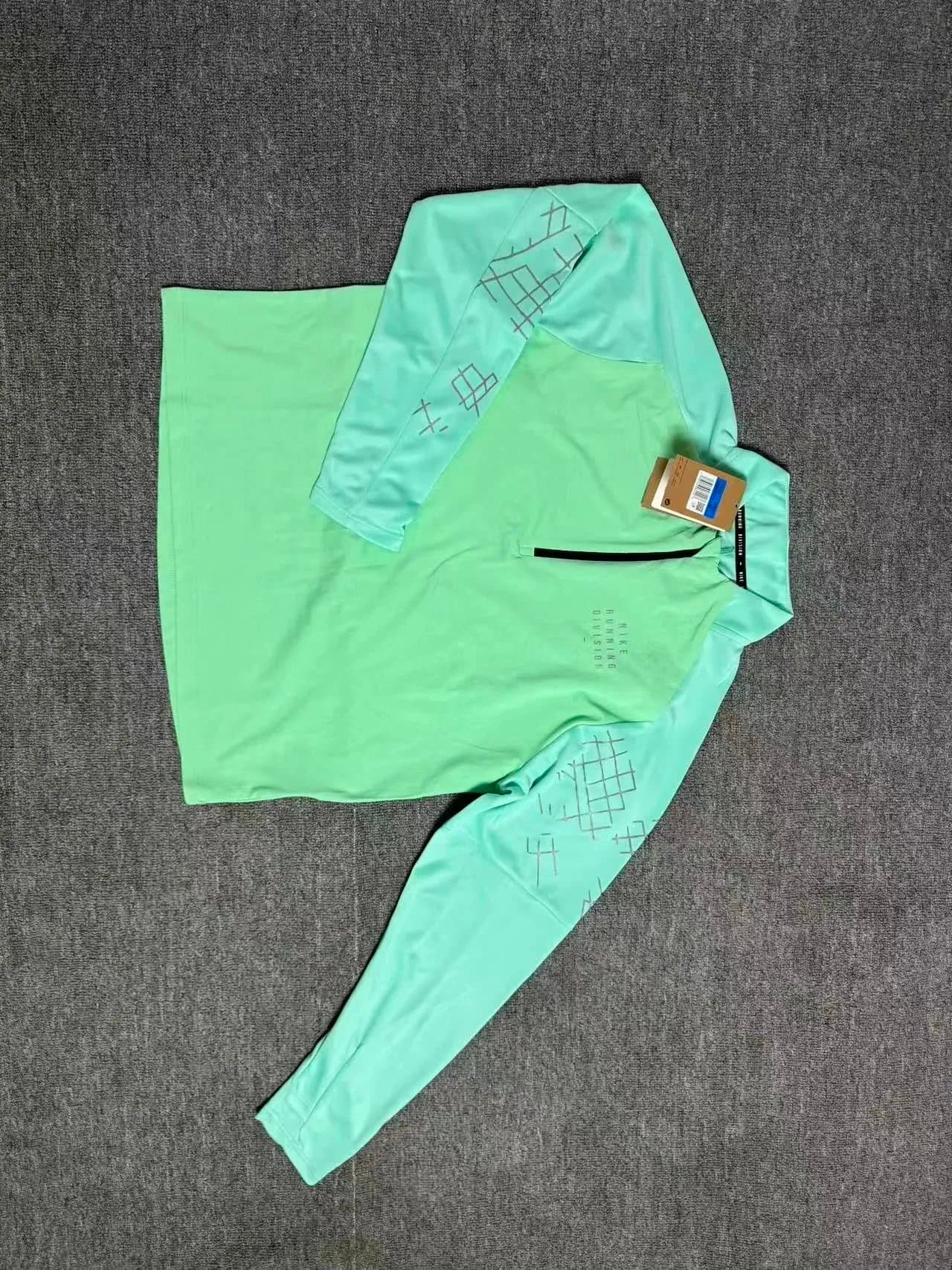 Nike Running Division 1/4 Zip Grid Print