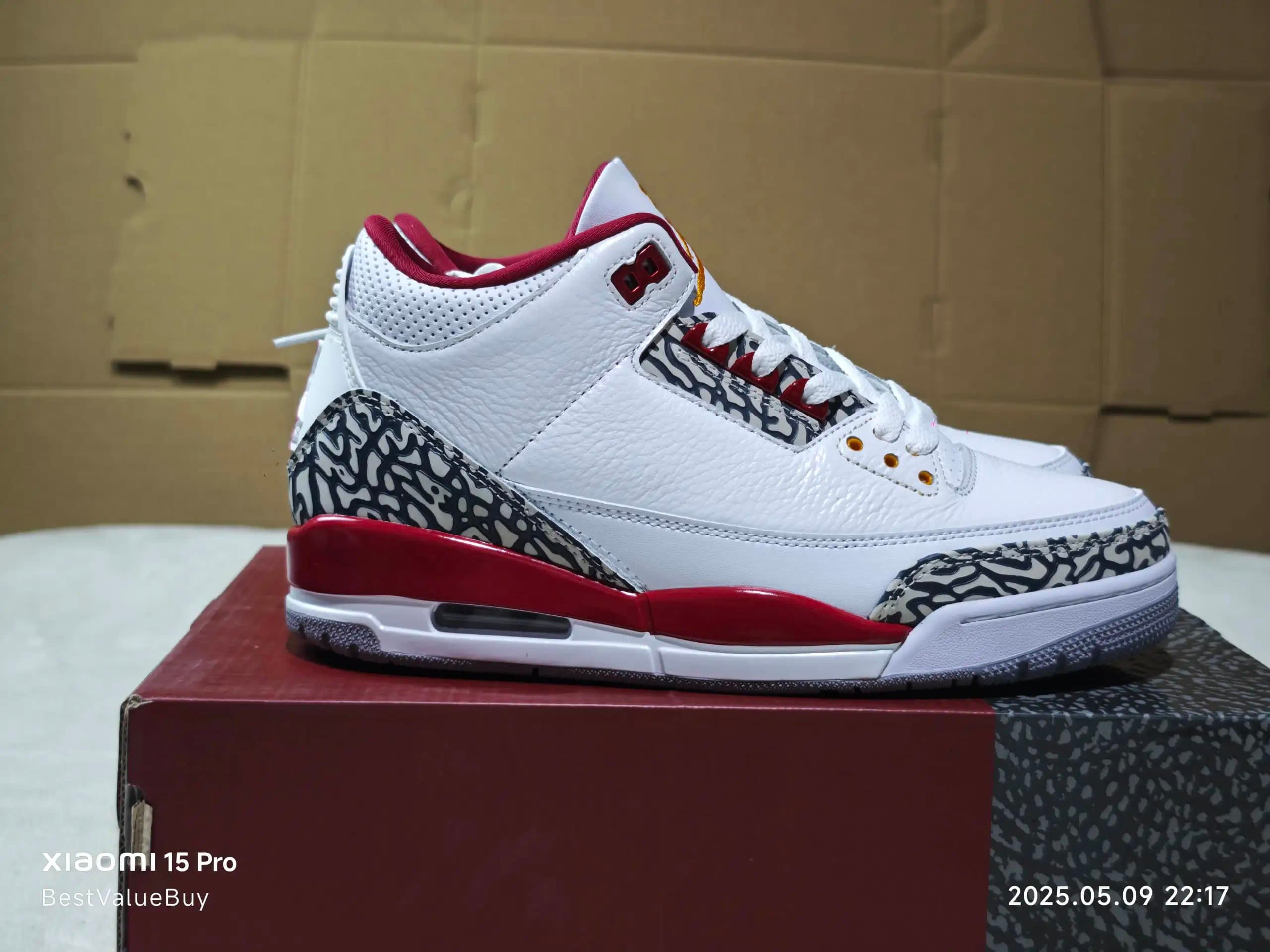 Air Jordan 3 True Blue
